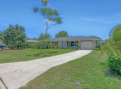 645 23rd Pl, Vero Beach, FL 32962-8110