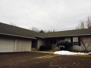 704 Kenaston Dr, Wenatchee, WA 98801-2324