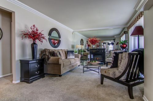 8250 Jackson Ave, Hammond IN  46321-1633 exterior