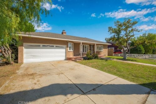 4620 Graywood Ave, Long Beach CA  90808-1017 exterior