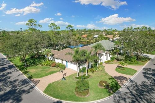 9953 Clear Lake Cir, Naples, FL 34109-0788