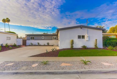 3862 Martha St, San Diego CA  92117-1817 exterior