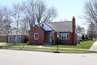 713 Bridge St, Wausau, WI 54403-3618