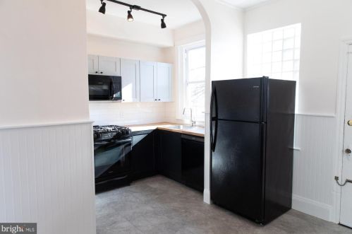 540 Chew Ave, Philadelphia PA 19120-2465 exterior