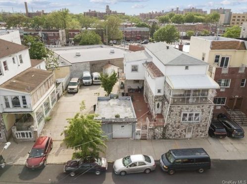 655 Taylor Ave, Bronx NY  10473-2918 exterior