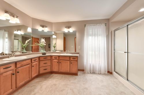 1730 Hunter Rd, Waukesha WI  53189-8233 exterior