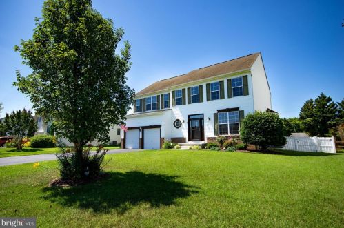 5 Bullrush Dr, Slaughter Beach, DE 19963-3926
