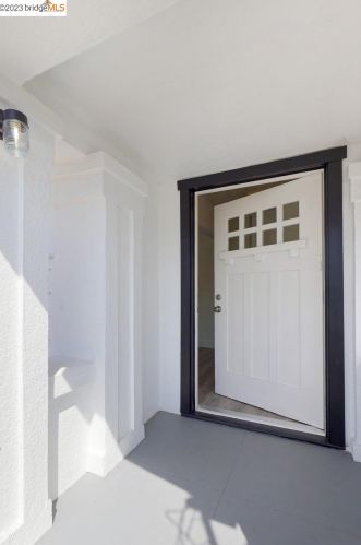 950 39 St, Oakland CA 94608-3899 exterior