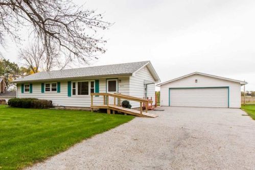 3675 Cedar Terrace Dr, Waterloo, IA 50702-4709
