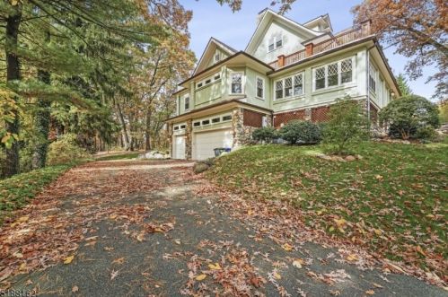 74 Tower Hill Rd, Mountain Lakes NJ  07046-1251 exterior