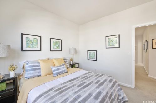 600 Landmark Ln, Redwood City CA  94065-2888 exterior