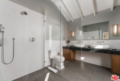 1564 Ramona Ln, Santa Barbara CA  93108-2634 exterior