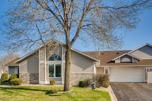 9204 Windsor Ln, Minneapolis, MN 55443-3818