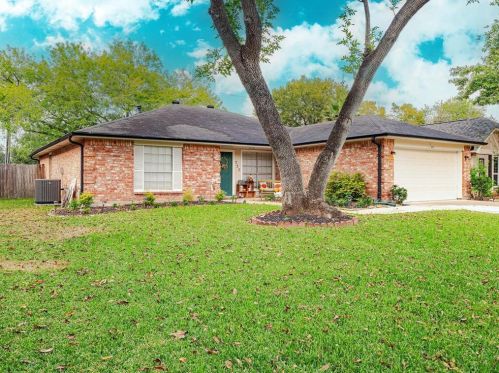 723 Old Colony Dr, Richmond, TX 77406-2122