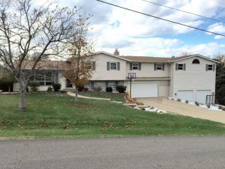 11260 Acadia Dr, Morges, OH 44643-8413