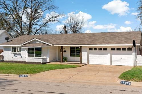 2928 Santa Fe Trl, Fort Worth, TX 76116-3324