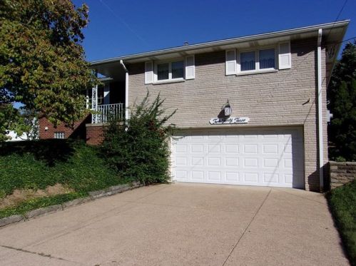 243 White Oak Dr, New Kensington, PA 15068-6723