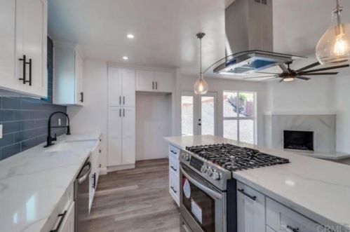1621 Primera St, Lemon Grove CA  91945-4305 exterior