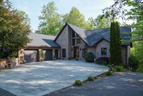 250 Saint Augustine Rd, Wirtz, VA 24184-2114