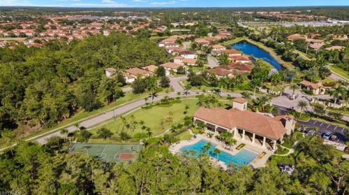 4520 Tamarind Way, Naples FL  34119 exterior