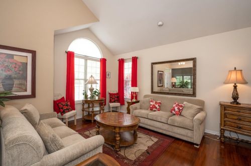 1101 Traverse Creek Dr, Milford, OH 45150-5071