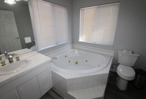 114 Meadow Ln, Big Bear City CA  92314-9410 exterior