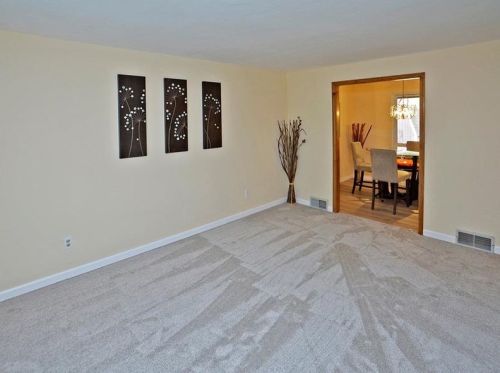 722 Providence Dr, Pittsburgh, PA 15239-2258