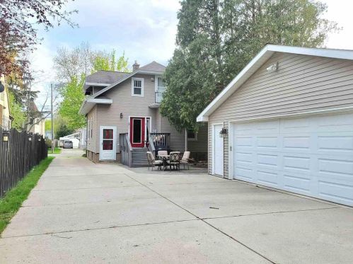 1263 Eliza St, Green Bay, WI 54301-3134