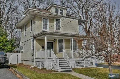 793 Maywood Ave, Maywood, NJ 07607-1607
