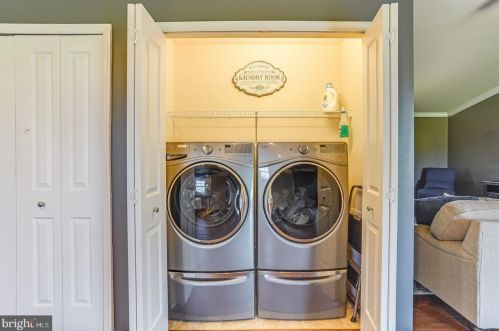 6738 Sharps Rd, Slaughter Beach DE  19963-4194 exterior