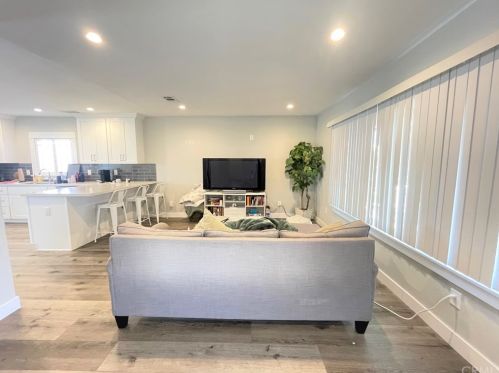221 Yale Ave, Fullerton, CA 92831-3835