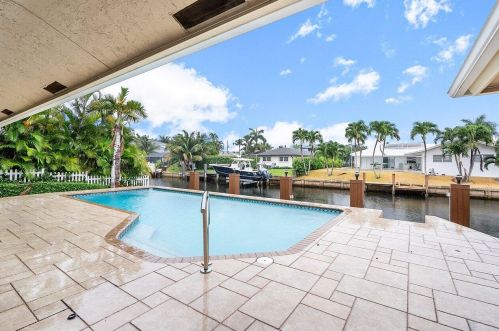 756 Dover St, Boca Raton, FL 33487-3111