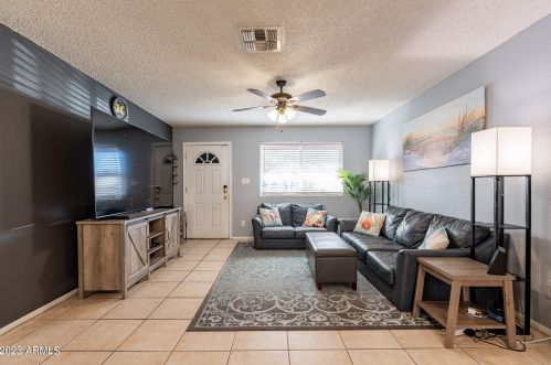 1808 Bluefield Ave, Phoenix, AZ 85022-1323