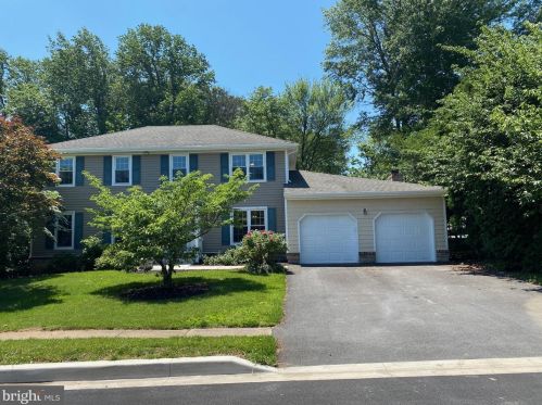 1 Longspur Dr, Wilmington, DE 19808-1972