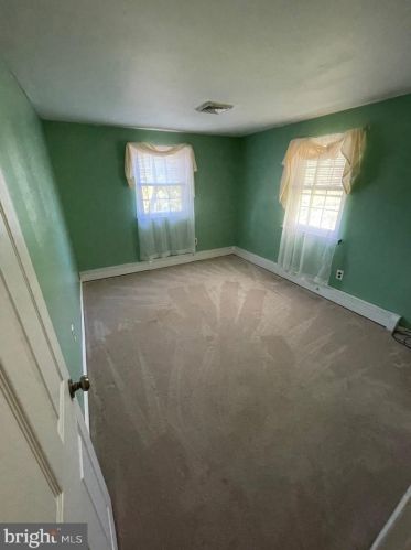 957 Powderhorn Dr, Lansdale PA  19446-5530 exterior