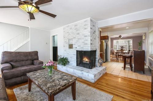 10 Harrison St, White Plains, NY 10604-2516