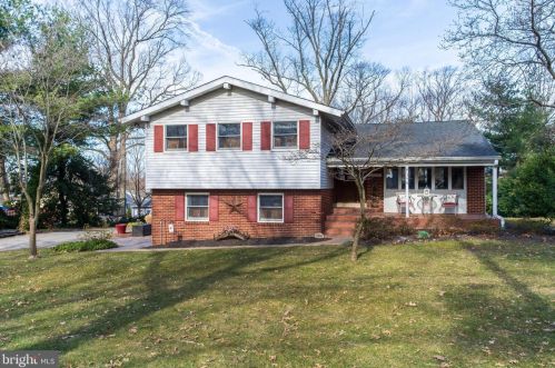 1350 Wynwood Dr, Riverton, NJ 08077-2432