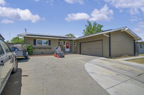 3817 Milton Way, North Highlands, CA 95660-3750
