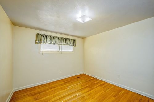 1702 Ridge Rd, Jeannette PA  15644-9794 exterior