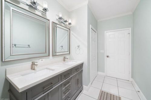 618 111th Ave, Naples FL  34108-1826 exterior