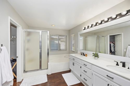 42056 Calabria Dr, Temecula CA  92591-5721 exterior