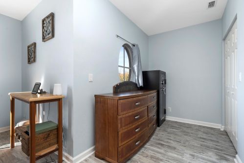 1828 77th Dr, Vero Beach FL  32966-6679 exterior