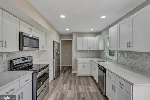 561 Charleston Rd, Willingboro NJ  08046-1768 exterior