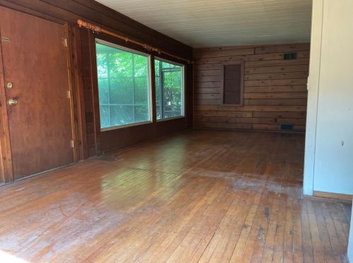 5285 Hillcrest Dr, Miami, OH 45056-1436