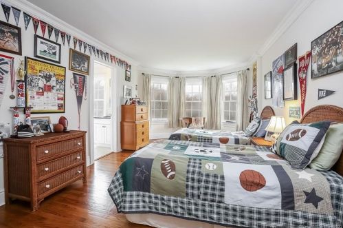 882 Silvermine Rd, New Canaan CT  06840-4332 exterior