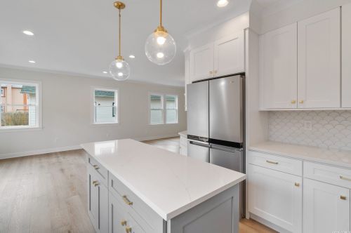 3 Baylis Pl, Lynbrook NY  11563-4203 exterior