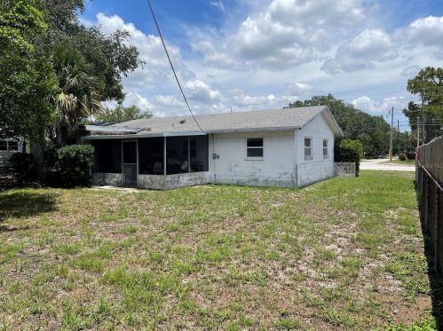 6870 38th Ave, Saint Petersburg, FL 33710-1422