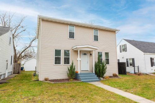 427 Wenger Ave, Mishawaka, IN 46544-2519