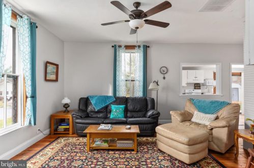 284 Massanutten St, Strasburg VA  22657-2301 exterior