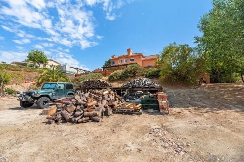 1497 Miss Elle Way, Alpine CA  91901-3981 exterior